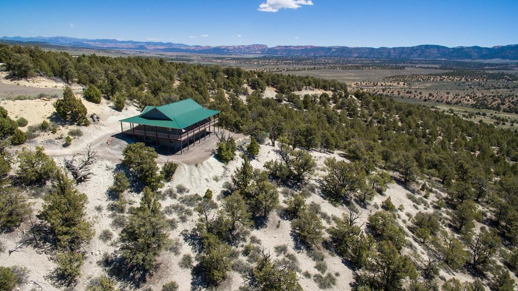 Ridgetop Hideaway Hatch Exterior photo