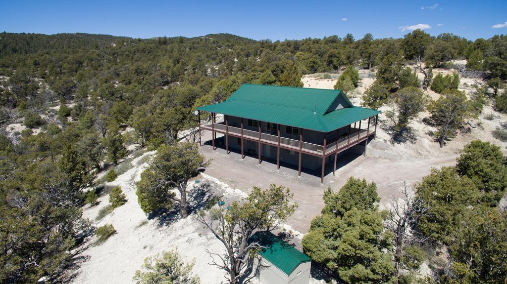 Ridgetop Hideaway Hatch Exterior photo