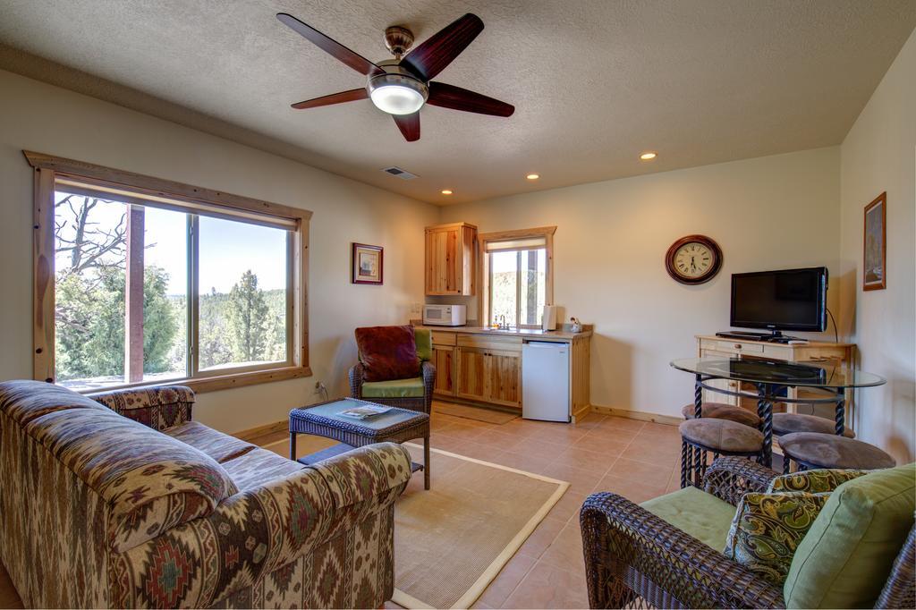 Ridgetop Hideaway Hatch Exterior photo